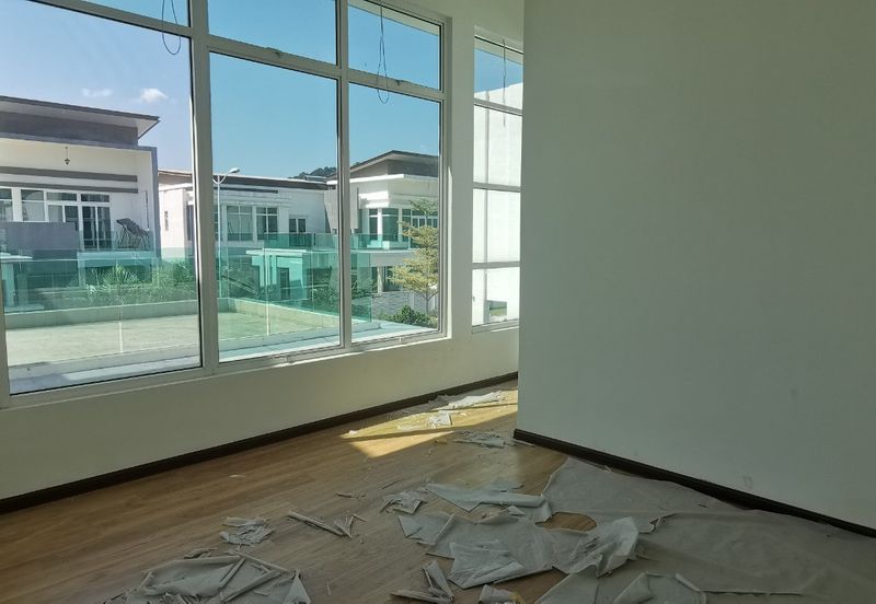 Taman Saujana Heights