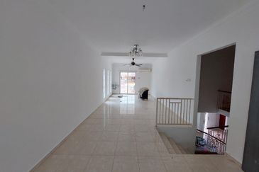 FREEHOLD Double Storey Terrace House (Corner Lot) , Taman Merbok , Bukit Katil , Ayer Keroh Melaka