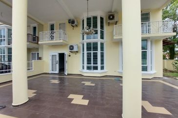 FREEHOLD Double Storey Terrace House (Corner Lot) , Taman Merbok , Bukit Katil , Ayer Keroh Melaka