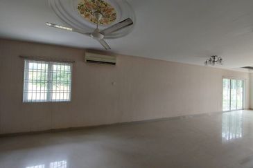 FREEHOLD Double Storey Terrace House (Corner Lot) , Taman Merbok , Bukit Katil , Ayer Keroh Melaka