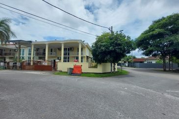 FREEHOLD Double Storey Terrace House (Corner Lot) , Taman Merbok , Bukit Katil , Ayer Keroh Melaka