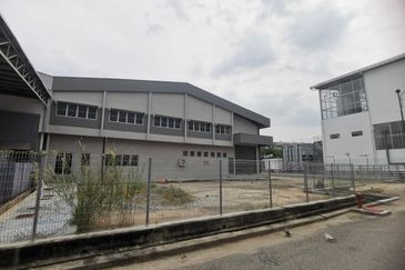 Factory / Warehouse For Sale, Batu Berendam, Melaka