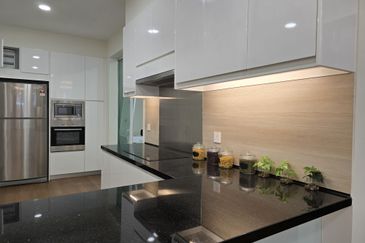 THE SHORE @ MALACCA RIVER