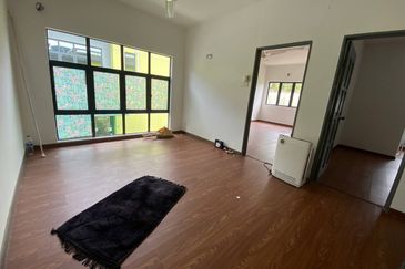 [MALAY RESERVED] 2 Storey Semi Detached Taman Puncak D'Villa Sungai Buloh