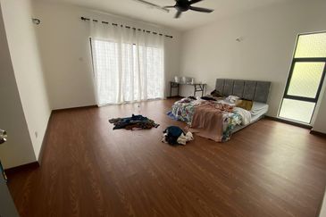 [MALAY RESERVED] 2 Storey Semi Detached Taman Puncak D'Villa Sungai Buloh