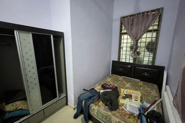 [FOR SALE][BELOW MARKET] END LOT TERES 2 TINGKAT PANTAI REMIS