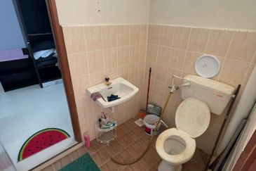 [FOR SALE][BELOW MARKET] END LOT TERES 2 TINGKAT PANTAI REMIS