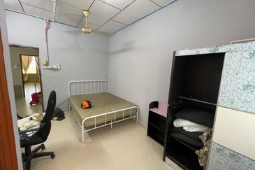 [FOR SALE][BELOW MARKET] END LOT TERES 2 TINGKAT PANTAI REMIS