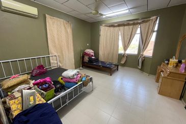 [FOR SALE][BELOW MARKET] END LOT TERES 2 TINGKAT PANTAI REMIS