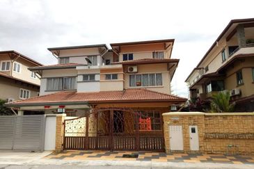 3 Storey Semi-D Pandan Prima for Rent