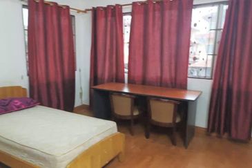 3 Storey Semi-D Pandan Prima for Rent