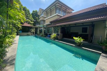 Changkat Kiara Surya