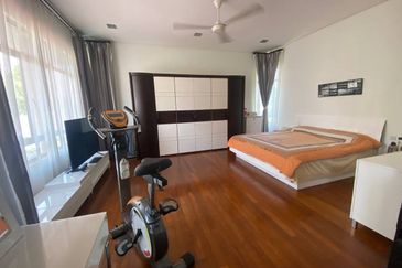 Changkat Kiara Surya