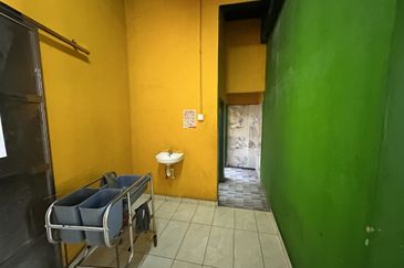 2 Combining 3 Storey Shoplot @ Town Area, Alor Setar, Kedah