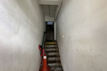 2 Combining 3 Storey Shoplot @ Town Area, Alor Setar, Kedah