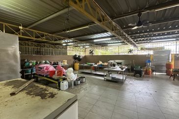 2 Combining 3 Storey Shoplot @ Town Area, Alor Setar, Kedah