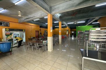 2 Combining 3 Storey Shoplot @ Town Area, Alor Setar, Kedah