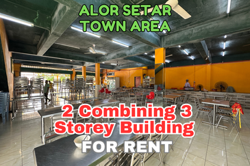 2 Combining 3 Storey Shoplot @ Town Area, Alor Setar, Kedah