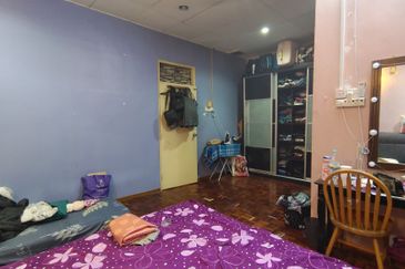 Bandar Laguna Merbok