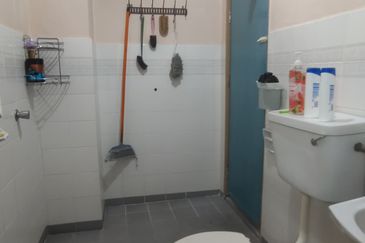 Bandar Laguna Merbok