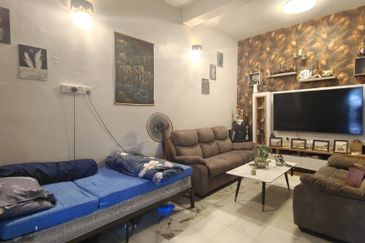 Bandar Laguna Merbok