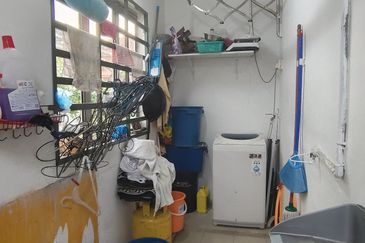 Bandar Laguna Merbok