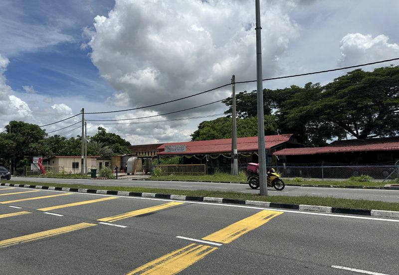 Jalan Tanjung Bendahara