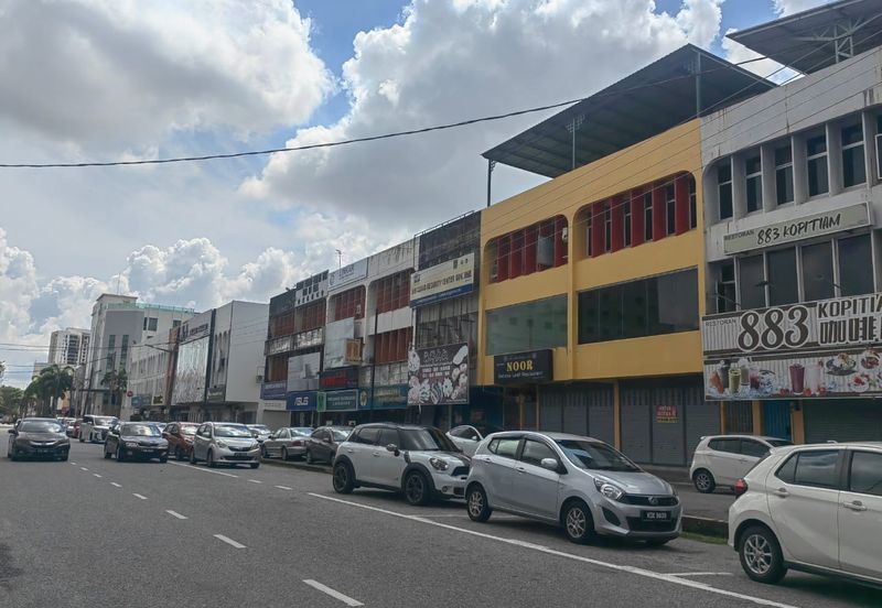 Jalan Pintu Sepuluh