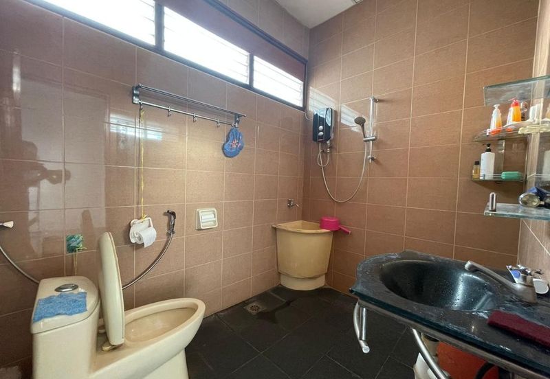 (75C) JALAN TANJUNG BENDAHARA