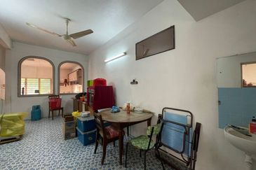 (75C) JALAN TANJUNG BENDAHARA