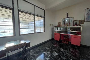 (75C) JALAN TANJUNG BENDAHARA