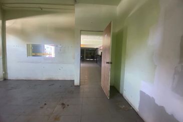 4 Storey Shoplot Corner Lot For Rent, Kompleks Tunku Yaacob, Alor Setar