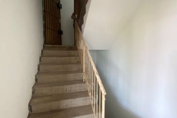 4 Storey Shoplot Corner Lot For Rent, Kompleks Tunku Yaacob, Alor Setar