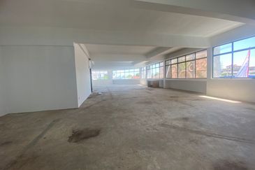 4 Storey Shoplot Corner Lot For Rent, Kompleks Tunku Yaacob, Alor Setar