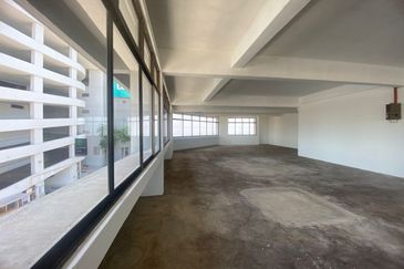 4 Storey Shoplot Corner Lot For Rent, Kompleks Tunku Yaacob, Alor Setar