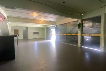 4 Storey Shoplot Corner Lot For Rent, Kompleks Tunku Yaacob, Alor Setar