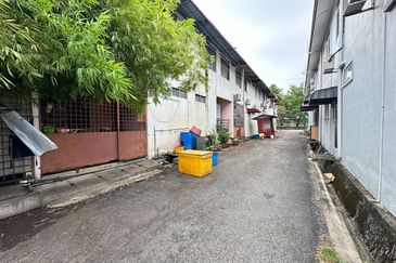 Double Storey Shoplot For Sale, Taman Suria 2, Jitra, Kedah, Facing Road