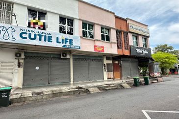 Double Storey Shoplot For Sale, Taman Suria 2, Jitra, Kedah, Facing Road