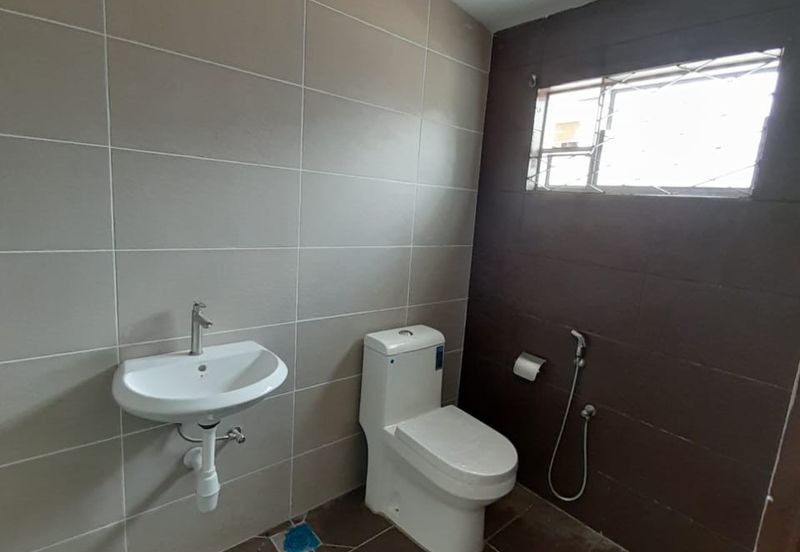 TAMAN SRI TAMAN (BERSATU)