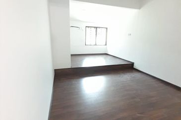 TAMAN SRI TAMAN (BERSATU)