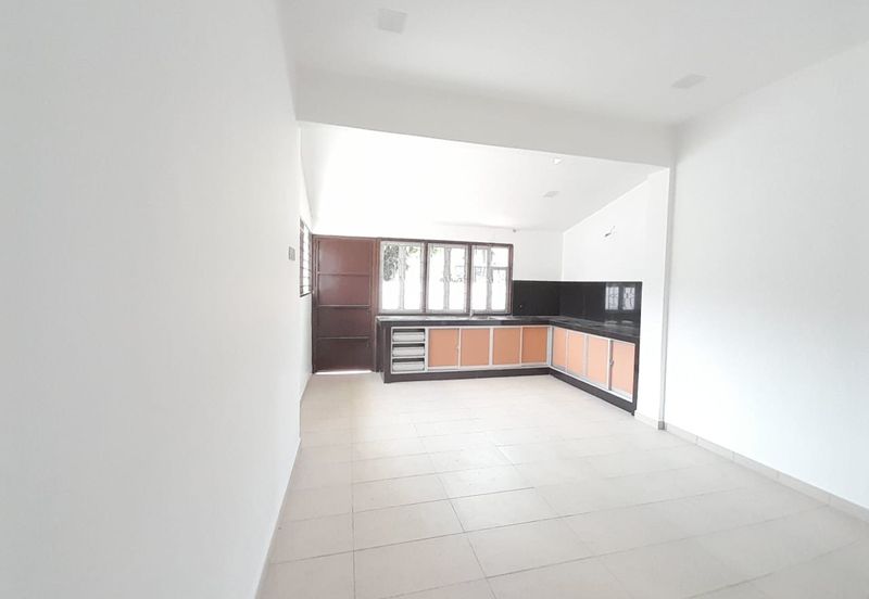 TAMAN SRI TAMAN (BERSATU)