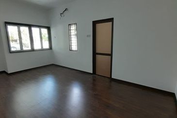 TAMAN SRI TAMAN (BERSATU)