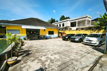 Jalan Universiti (Jalan Prof Diraja Ungku Aziz)