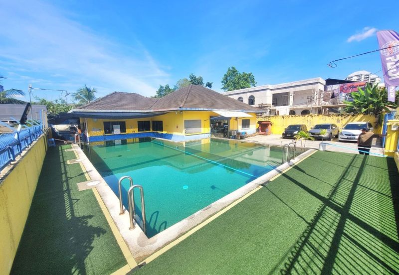 Jalan Universiti (Jalan Prof Diraja Ungku Aziz)