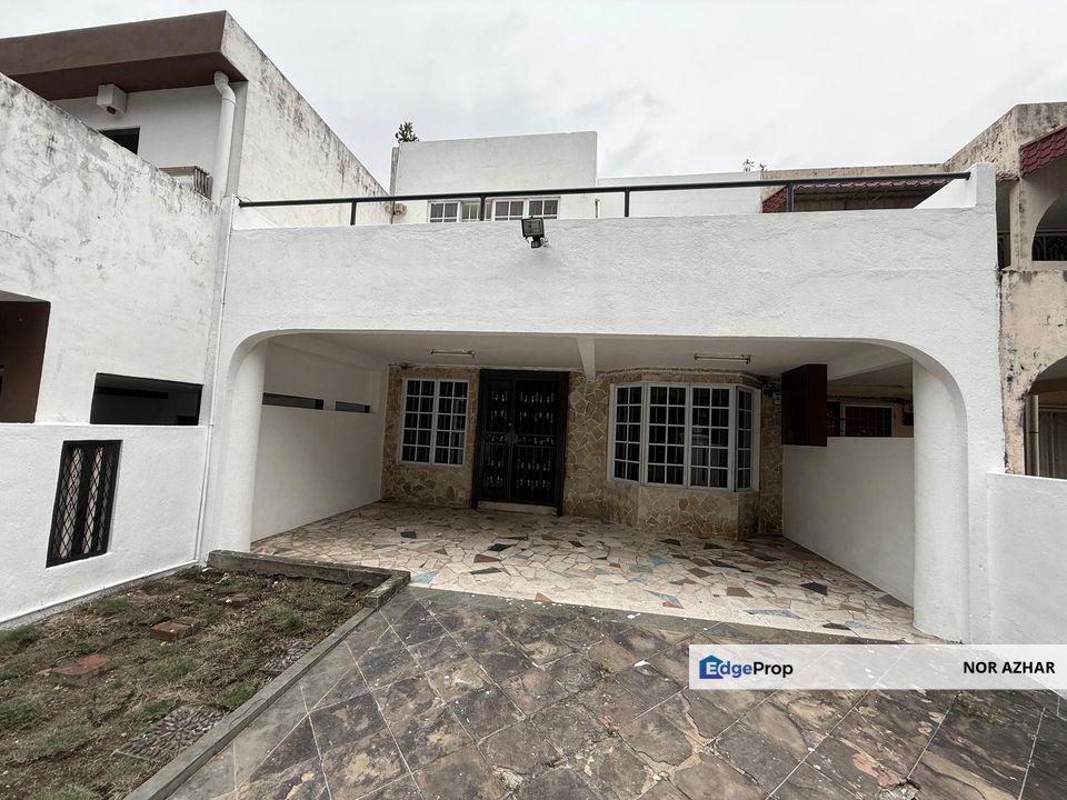 2.5 storey house SS12 Subang Jaya, Selangor, Subang Jaya