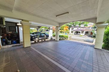 KGSAAS Golf Club, Seksyen 13