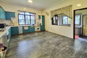 KGSAAS Golf Club, Seksyen 13