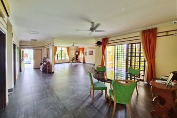 KGSAAS Golf Club, Seksyen 13