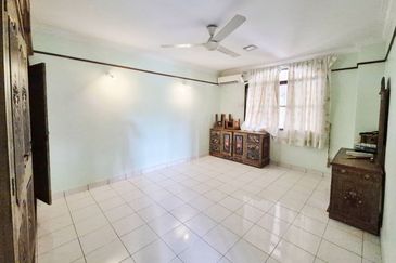 KGSAAS Golf Club, Seksyen 13