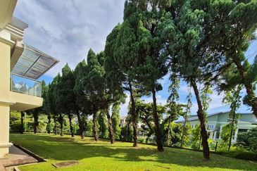 KGSAAS Golf Club, Seksyen 13